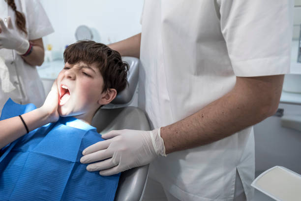 Best Emergency Tooth Extraction in East Point, GA